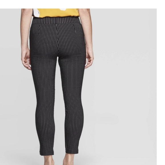 $5.00 FINAL CLEARANCE Who What Wear High-Rise Pin Stripe Skinny Leg Pants Size 6 - Picture 3 of 12